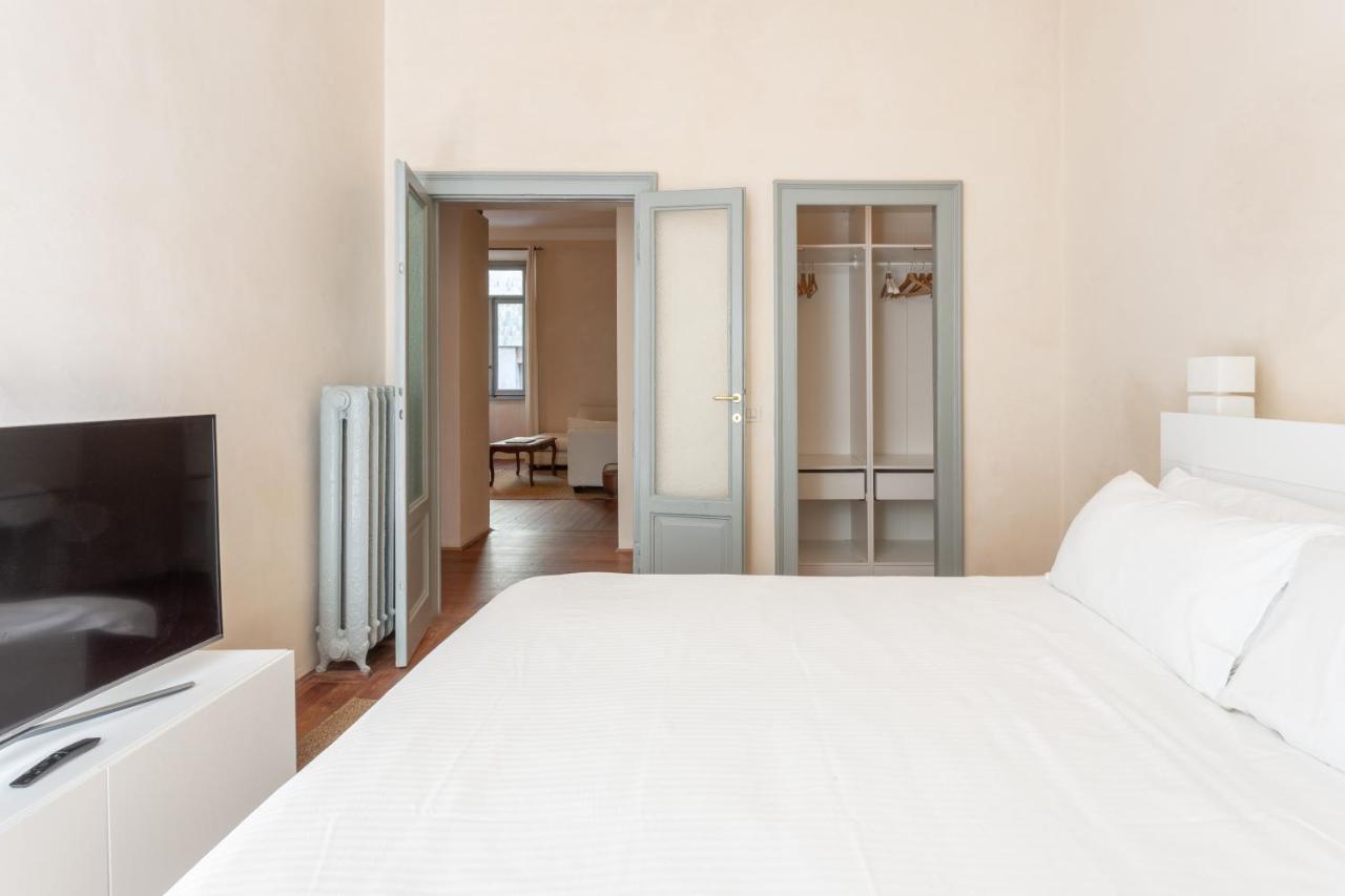 Suite Cavour By Icasamia It Varese Exterior photo