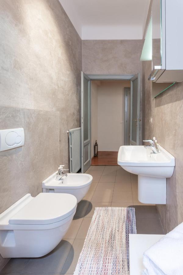 Suite Cavour By Icasamia It Varese Exterior photo